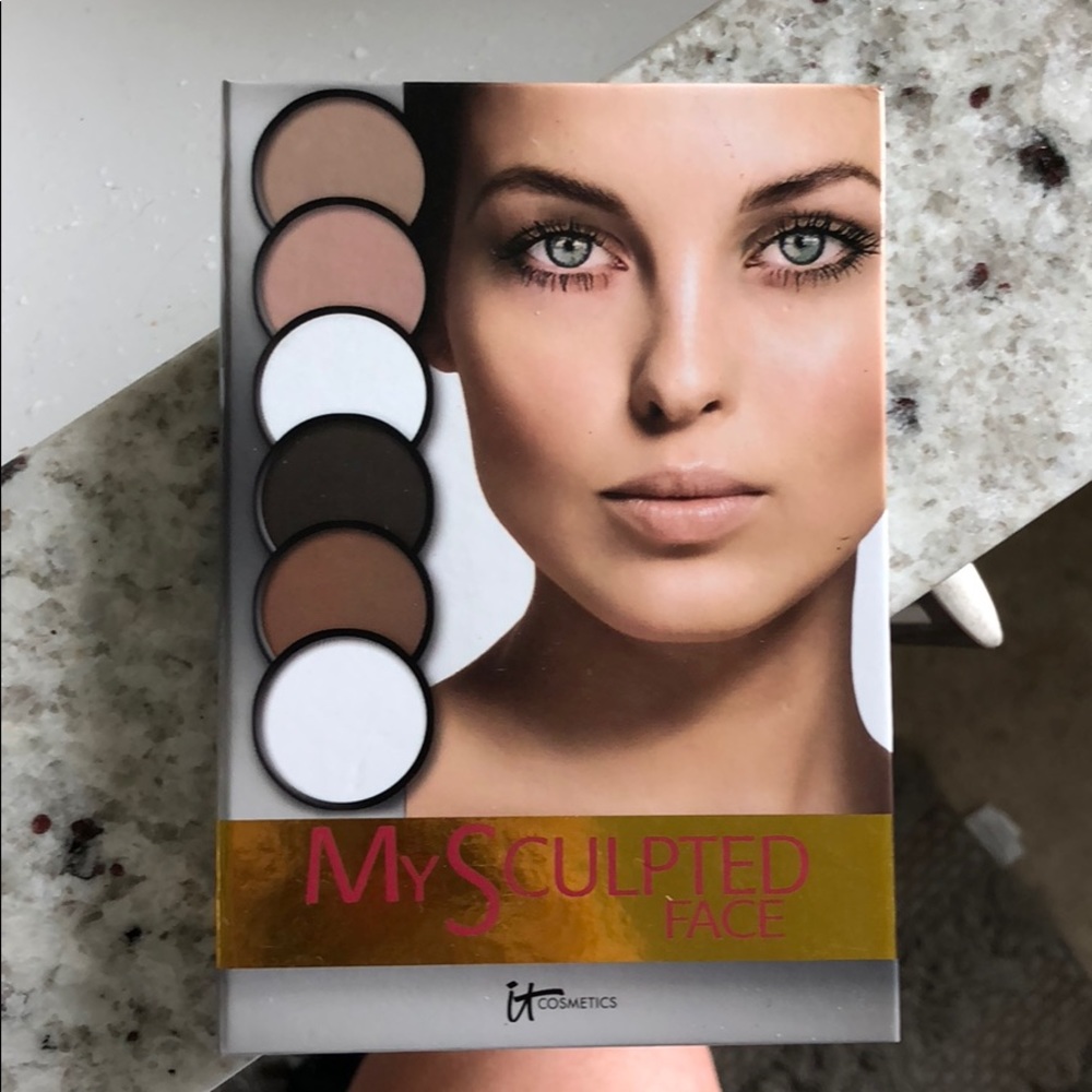 IT Cosmetics Face Sculpt Book!